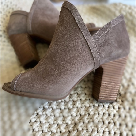 Lucky Brand booties, used only twice. - Picture 5 of 5